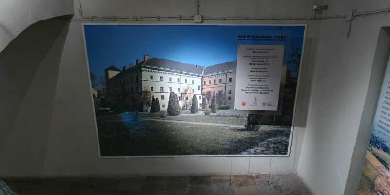 Zdjęcie miejsca "Dzieje najstarsze i stare gmachu Muzeum Archeologicznego"